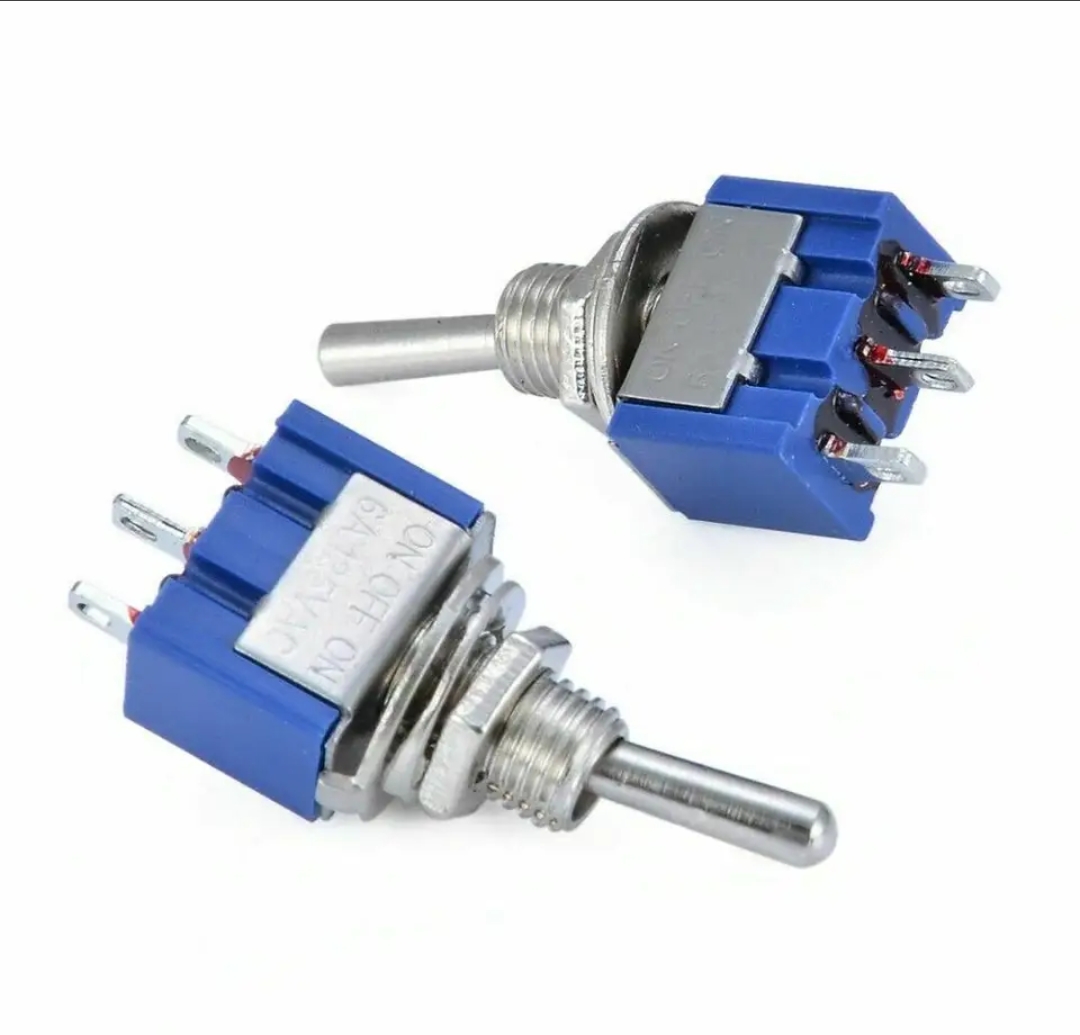 Công Tắc Toggle ON-OFF-ON Gạt Giữ 3 Chân 6A 125VAC