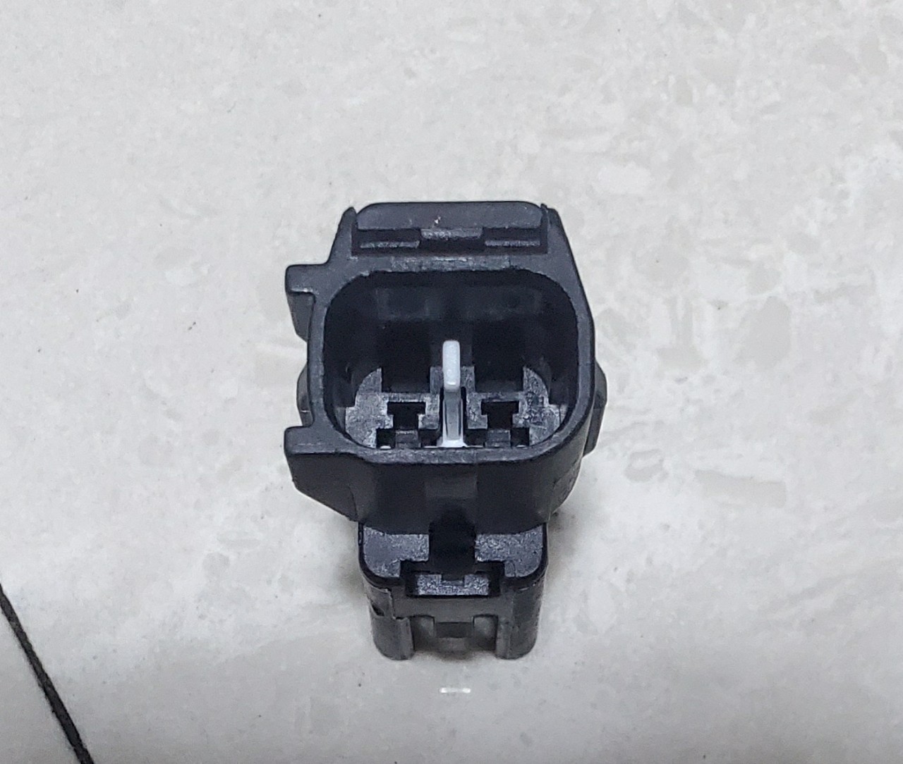 Giắc điện 2 pin Toyota, Hyundai, Kia