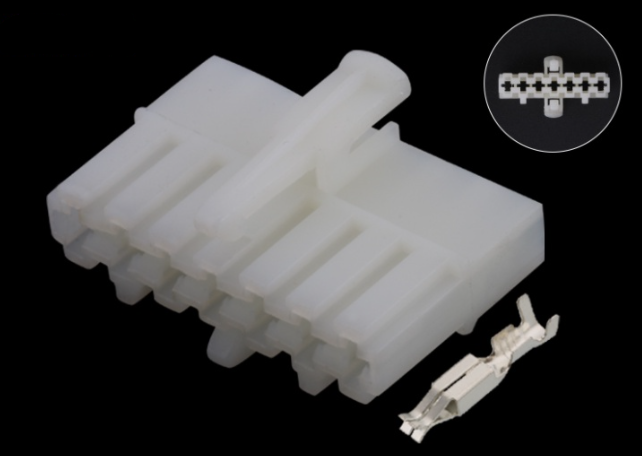 Giắc điện 7 pin 3.5mm ngang màu trắng